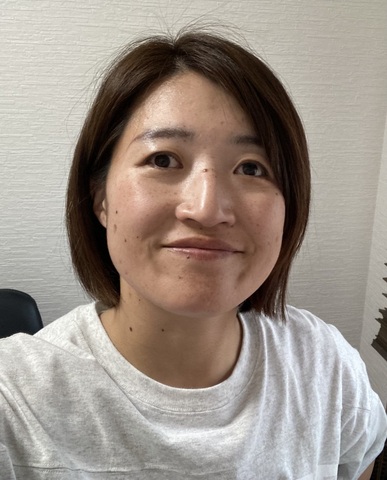 笑顔が素敵な安心の日本語のオンラインレッスン講師